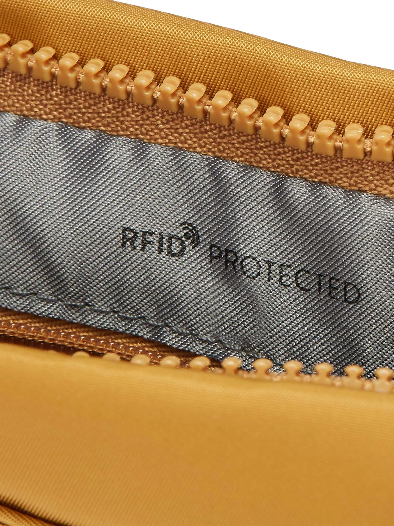 HEDGREN Leonce Žuta tašnica sa RFID zaštitom 