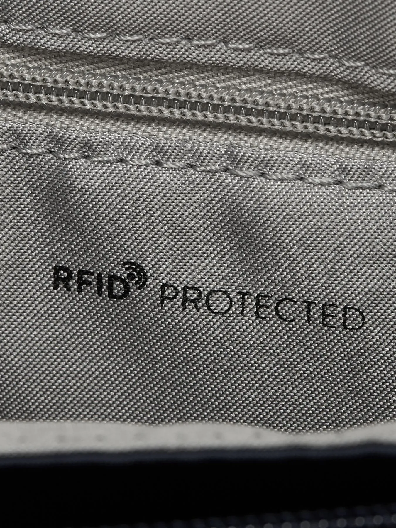 HEDGREN Asarum Kaiš tašnica sa RFID zaštitom 